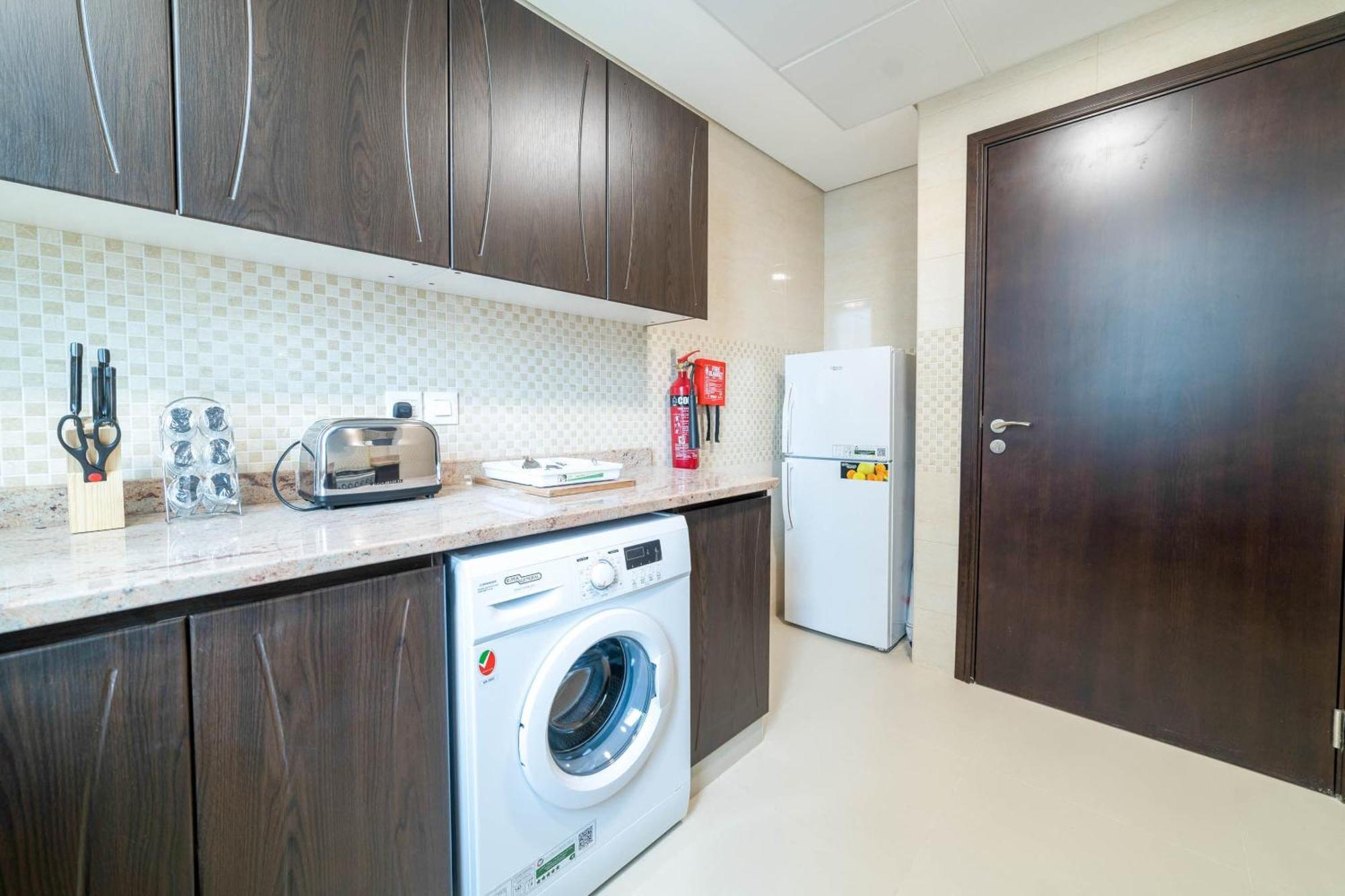 Oyo 589 Najma Tower, Two Bedrooms Apartments, Sports City Dubai Exterior photo